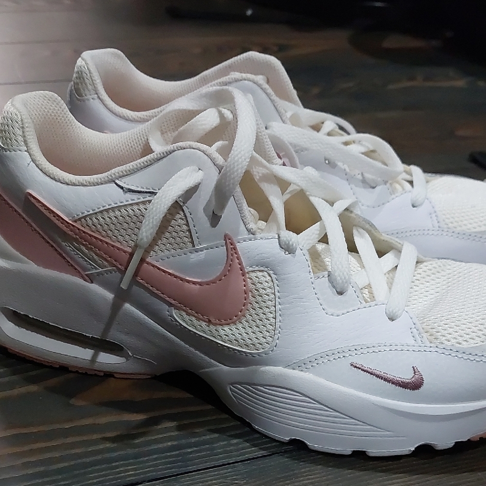 Nike Women's White and Pink Air Sneakers